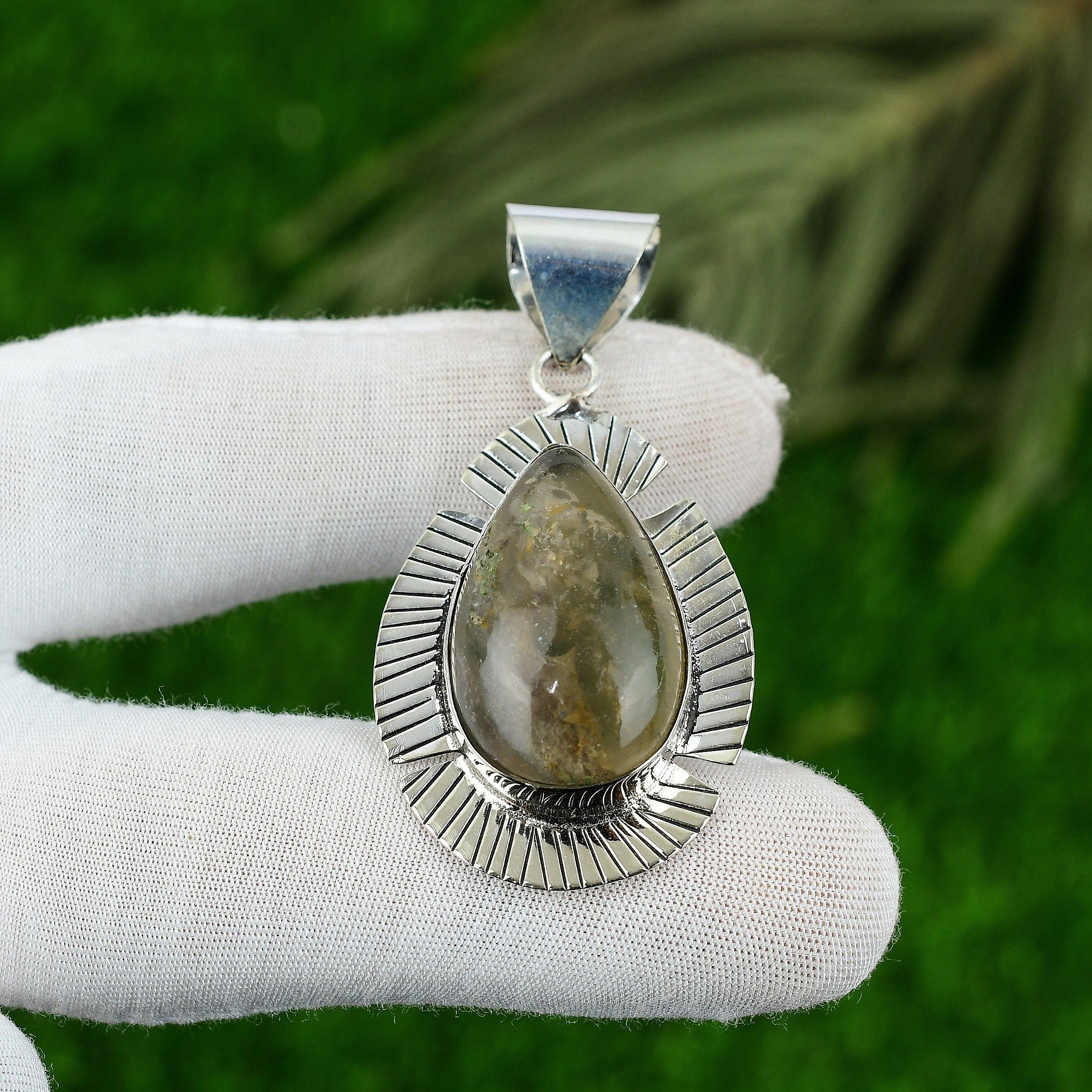 925 Silver Pear Natural Garden Quartz Engagement Bezel Sister Artisan Pendant