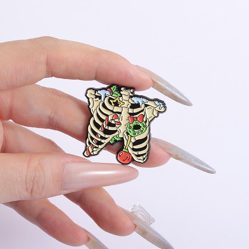 Skeleton Skull Enamel Pins Custom Christmas Decoration Brooches Lapel Badges Clothes Punk Jewelry Gift for Friends