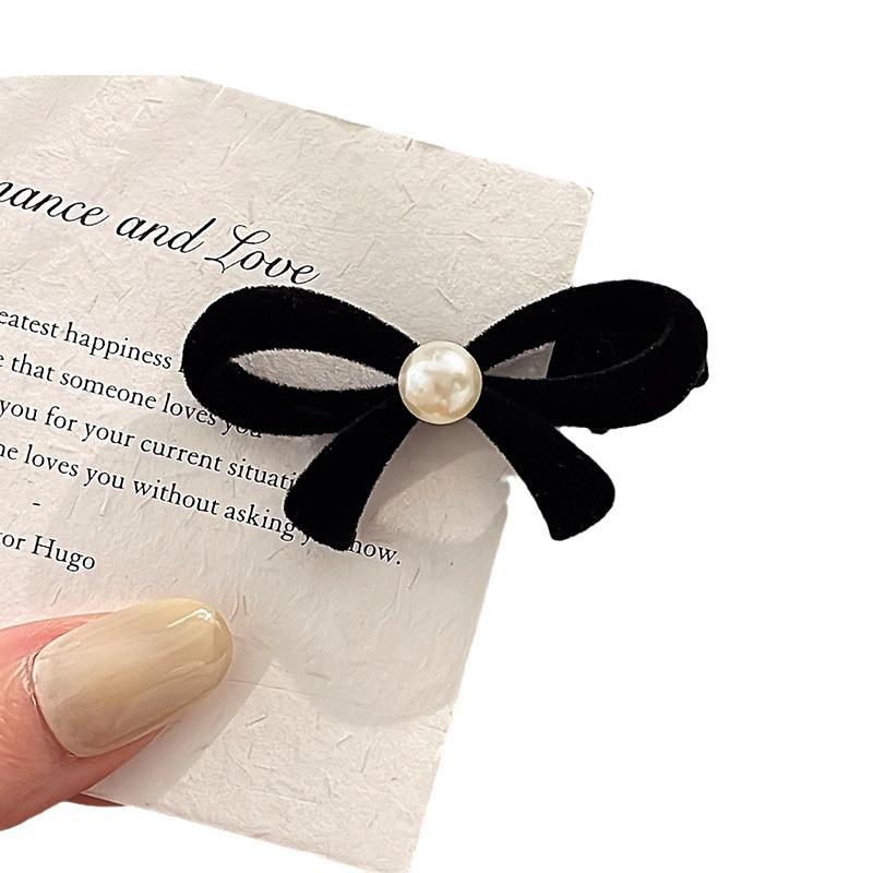 Velvet Red Bow Hair Clip: Women’s Autumn/Winter Duckbill for Bangs & Forehead