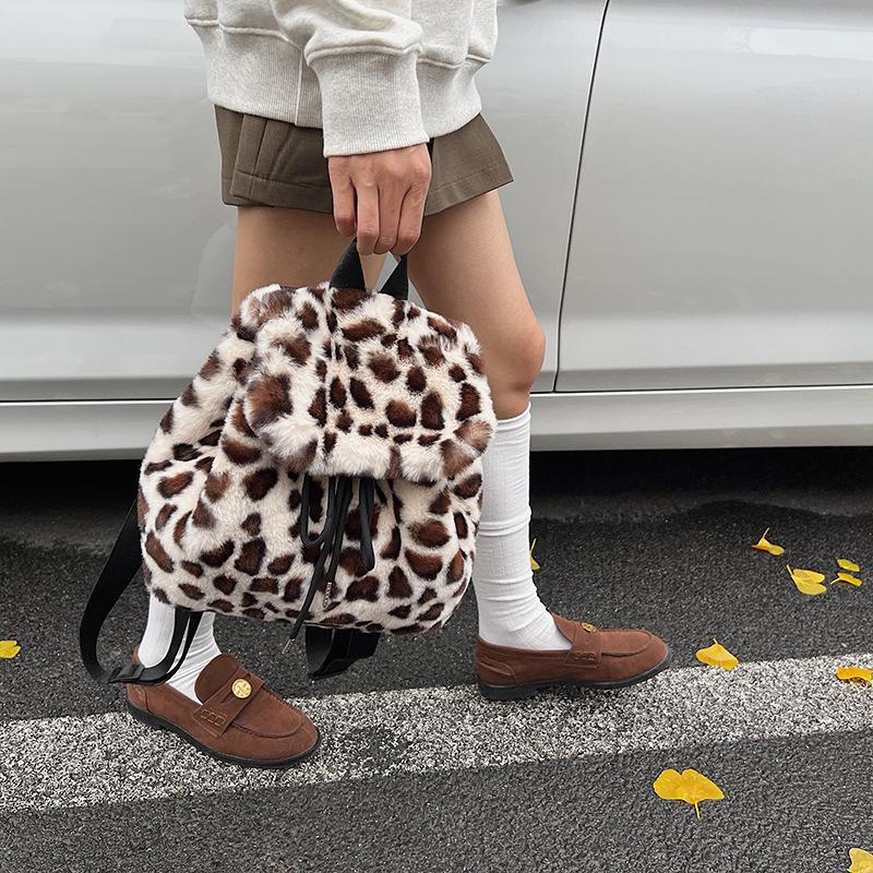 Leopard Print Plush Backpack: Women's 2025 Autumn Casual High-Capacity Shoulder Bag
