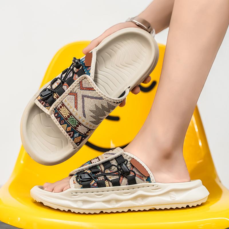 Men's High-quality Casual Slippers Summer New Breathable Outdoor Soft-sole Non-slip Beach Shoes Fashion Youth Joker Tide Sandals