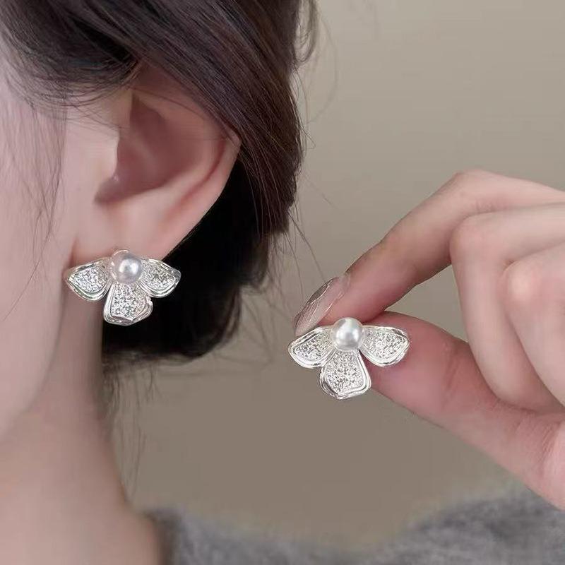 Gold Ring Earrings Women's Ear Buckles Light Luxury High-end Earrings Autumn and Winter Ring Earrings
