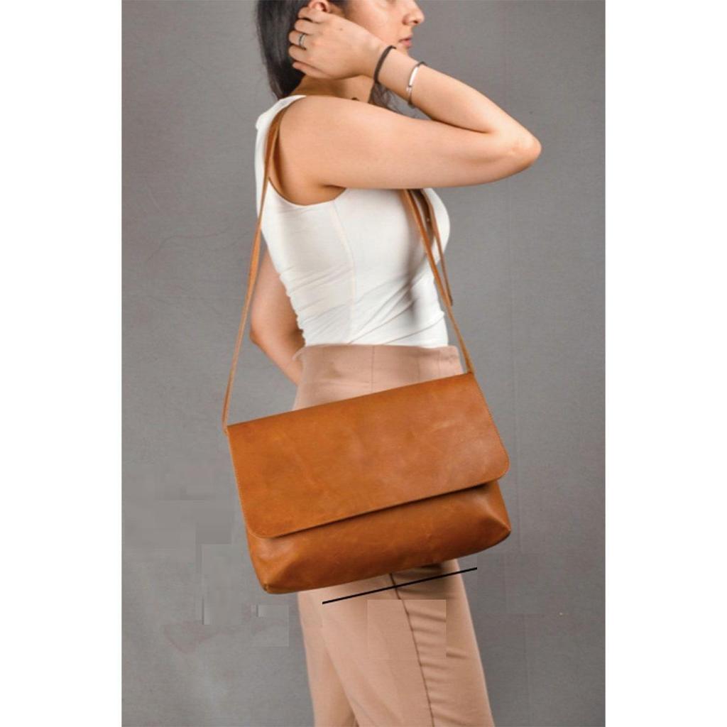 Leather Crossbody Bag Crossbody Purse Leather Messenger Bags Gift for Her Wedding 3rd Anniversary Large Crossbody Bag for Women Shoulder Bag