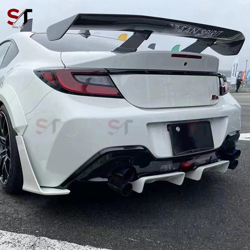 Toyota GR86/Subaru BRZ Carbon Fiber Rear Spoiler with Tail Wing and GT Diffuser.