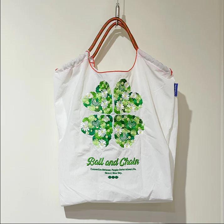 Japanese Four-Leaf Clover Embroidered Ball Chain Shoulder Bag - Trendy, Large-Capacity, Niche Commuter Style