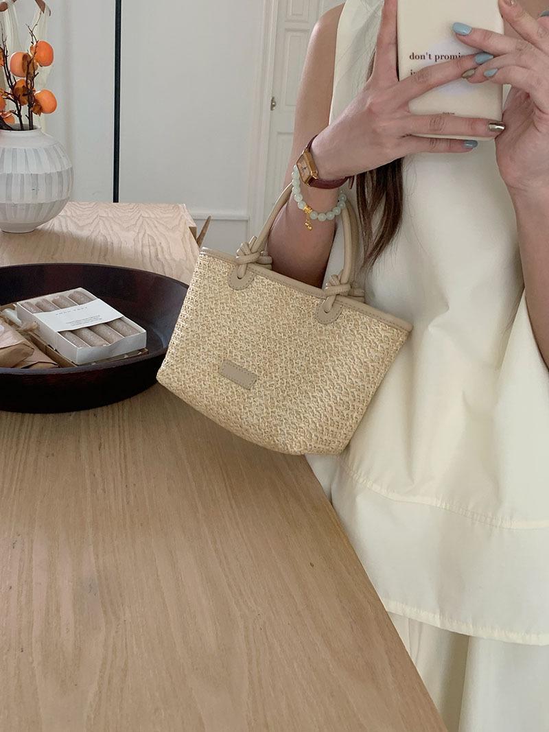 

Summer New Hot Selling Korean Version Woven Vegetable Basket Crossbody Bag Fashionable and Simple Bucket Bag for Women абрикосовий