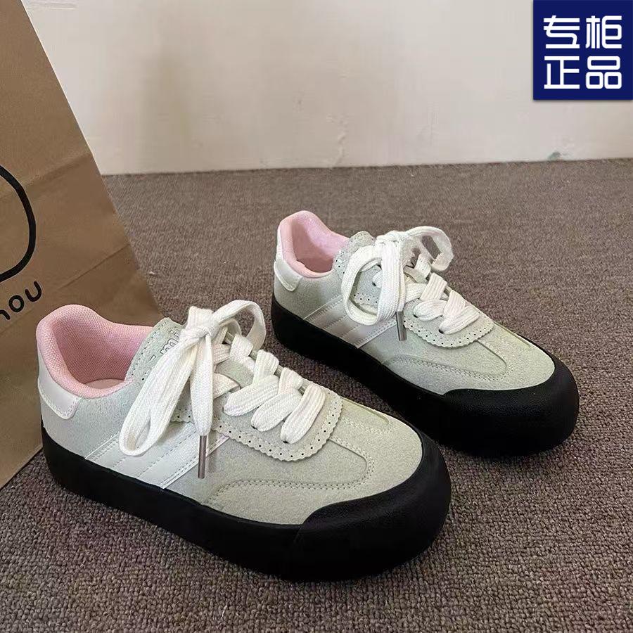 2025 neue beliebte kleine weiße Schuhe lässige vielseitige Mode Board Schuhe Sportschuhe originell vielseitig Nische moralische Trainingsschuhe Frauen