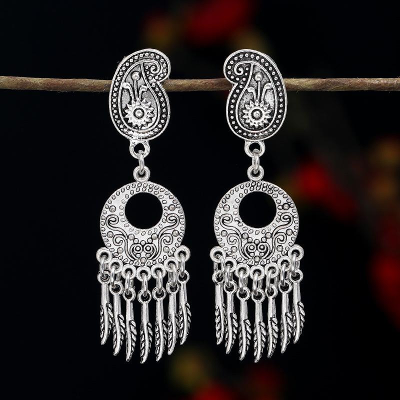 Retro Personalized Tibetan Silver Fringed Stud Earrings Long Temperament Versatile Earrings Exaggerated Metal Vacation Earrings Women