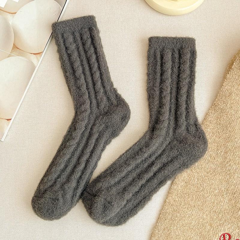 

Australian Fleece Socks Medium Tube Socks Season Fleece Thickened Warm Retro Twist Pattern Fluffy Floor Sleeping Socks One size fits all серый