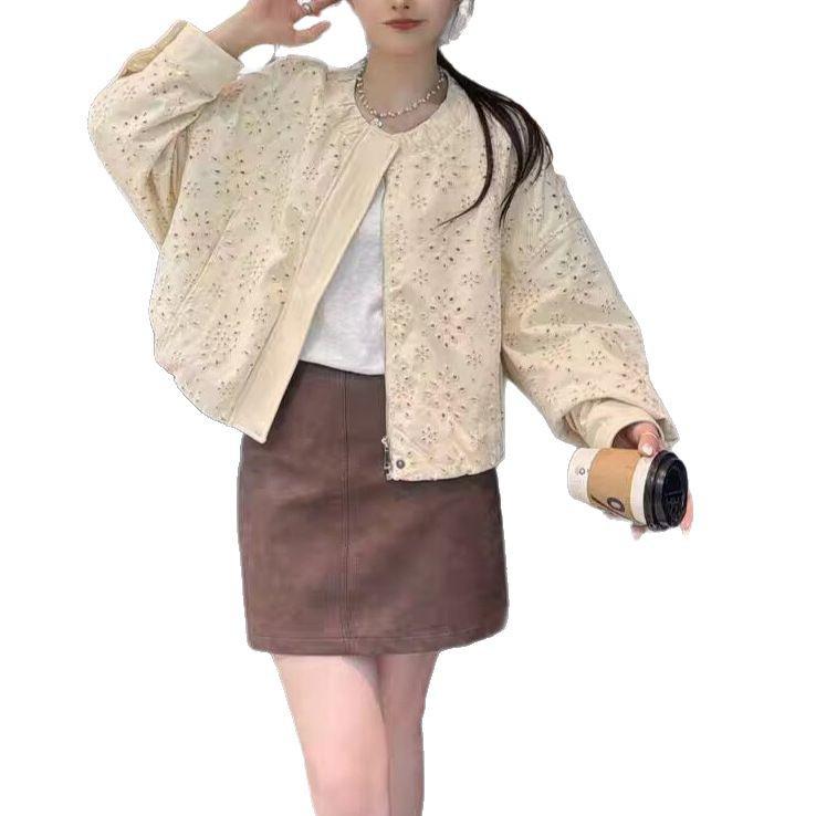 Women's Korean-Style Hollow Embroidery Spring Jacket 2025: High-End, Versatile, Slimming, Loose-Fit, Fashionable Top.