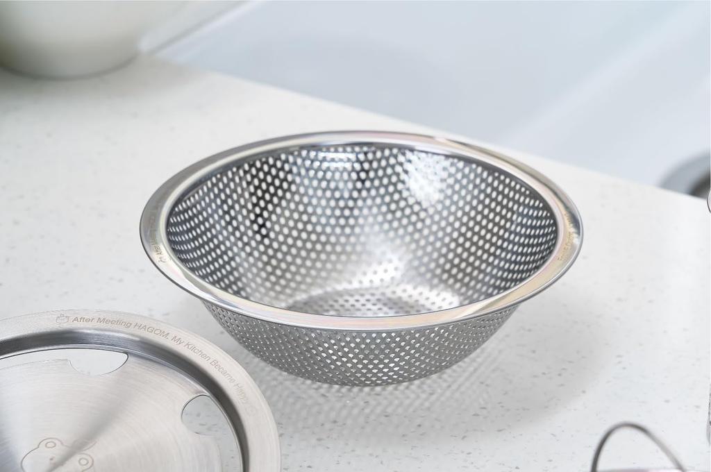 Easy To Stainless Steel Drain Trash Made of Stainless Steel Special Coating Allows Oil Stains To Be Washed Off with Sink Strainer Prevents Unpleasant