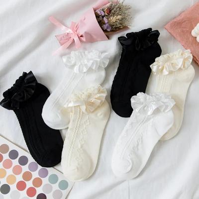 Süße Mädchen Socken im Lolita-Stil JK Kawaii Niedliche kurze Socken Japanische Mode Einfarbig Schwarz Weiß Beige Spitze Rüschensocken
