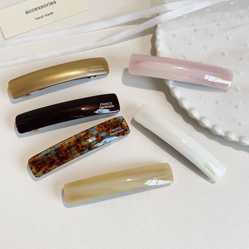 Acetic Acid Large-sized Hairpin with A Single-slot Design, Top-mounted, Featuring An Elegant Spring Clip Hairpin.