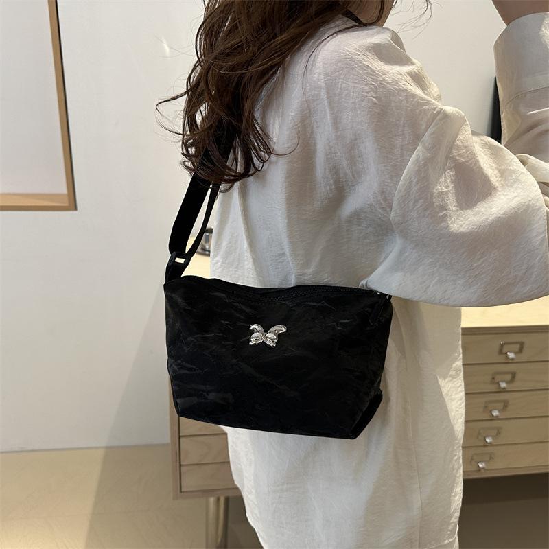 Retro Fashionable Hand-in-Lawed One-Shoulder Korean Niche Underarm Bag Women's New Crossbody Bag Pillow Bag
