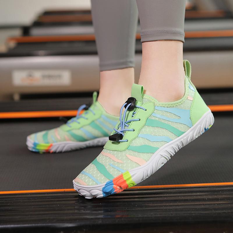 Outdoor Beach Men's Water Shoes Fashion Green Breathable Anti-slip Barefoot Sneakers Men Indoor Sports Elastic Yoga Shoes Women