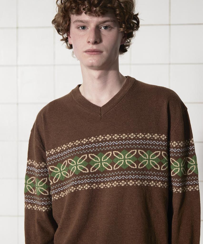 UNALLOYED Clover Argyle V-Neck Knit / Brown