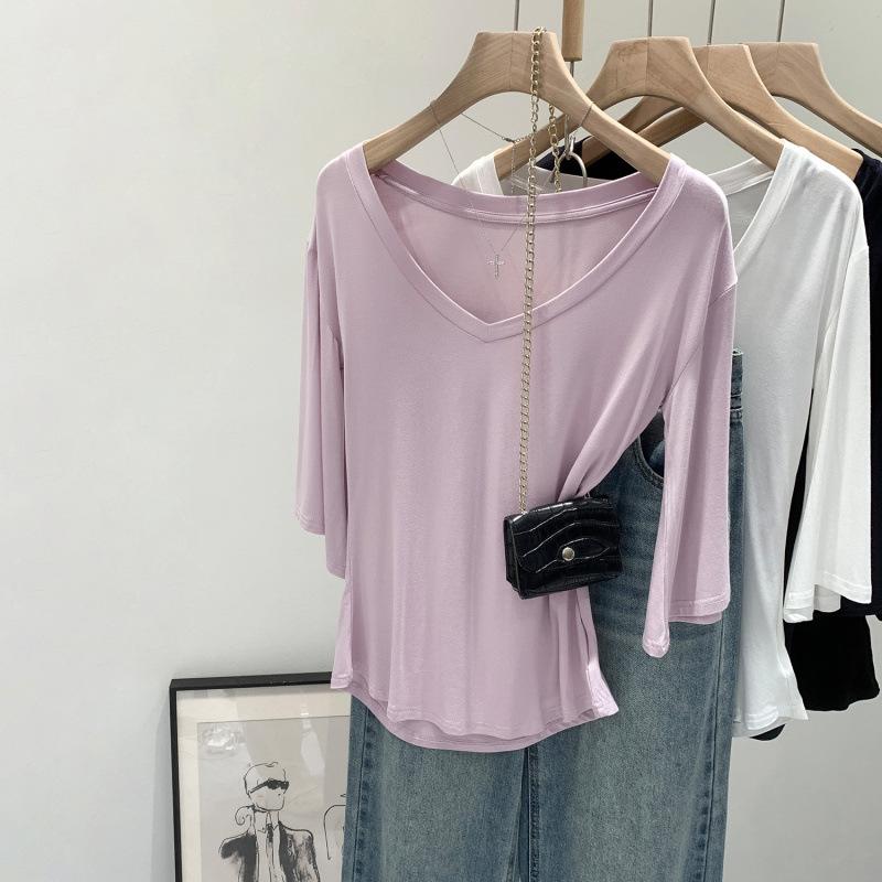 Korean Casual V-Neck Short-Sleeve T-Shirt: Summer 2026 Trendy Slimming Top