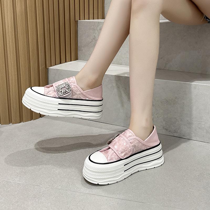 2025 summer new thick-soled casual Velcro board shoes student versatile diamond buckle breathable sequin mesh women's shoes are not stuffy