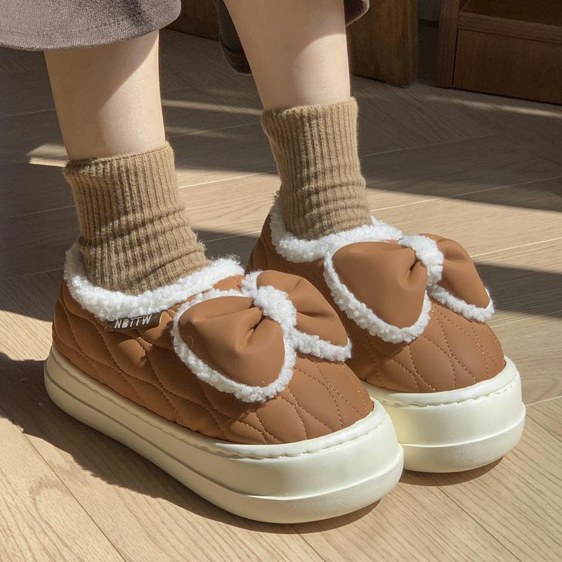 Neue süße Windschleife Baumwollschuhe rutschfest und samtig warm im Winter All-inclusive Fersenschuhe weiche und dicke Sohlen erhöhen die Höhe