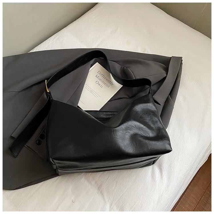 

Retro simple bag women s tote bag large capacity messenger 2025 autumn new fashion shoulder bag commuter bag