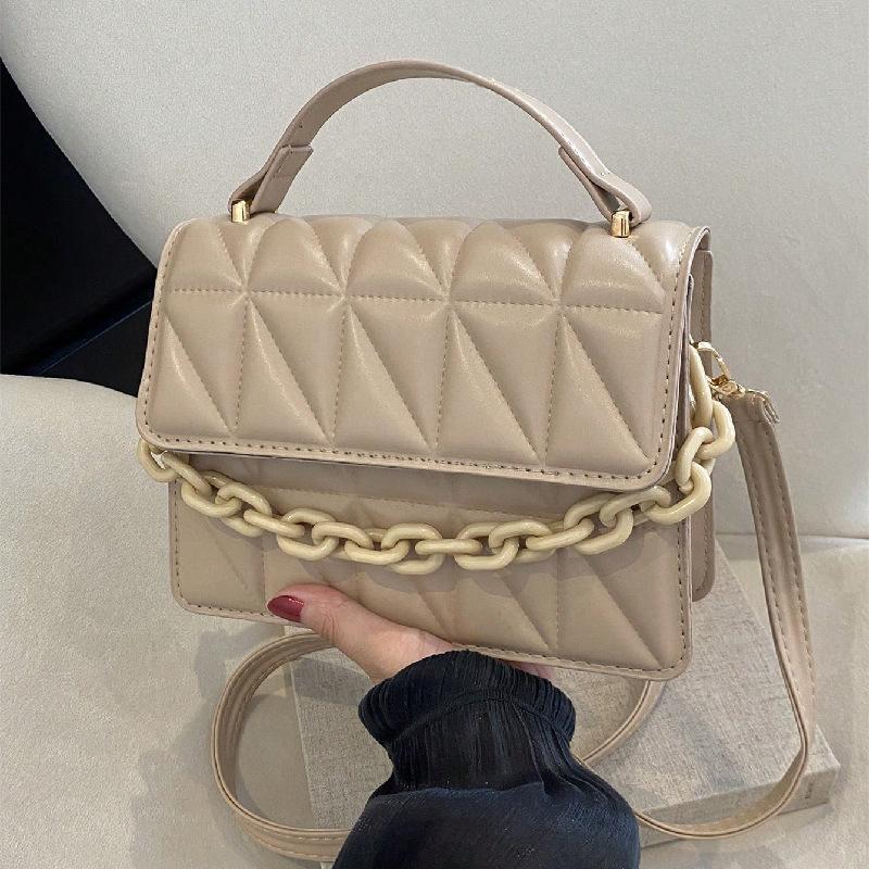 Simple Design Retro Portable Small Square Bag Women's Bag 2025 Autumn and Winter New Chain Bag Shoulder Messenger Bag Diamond Bag