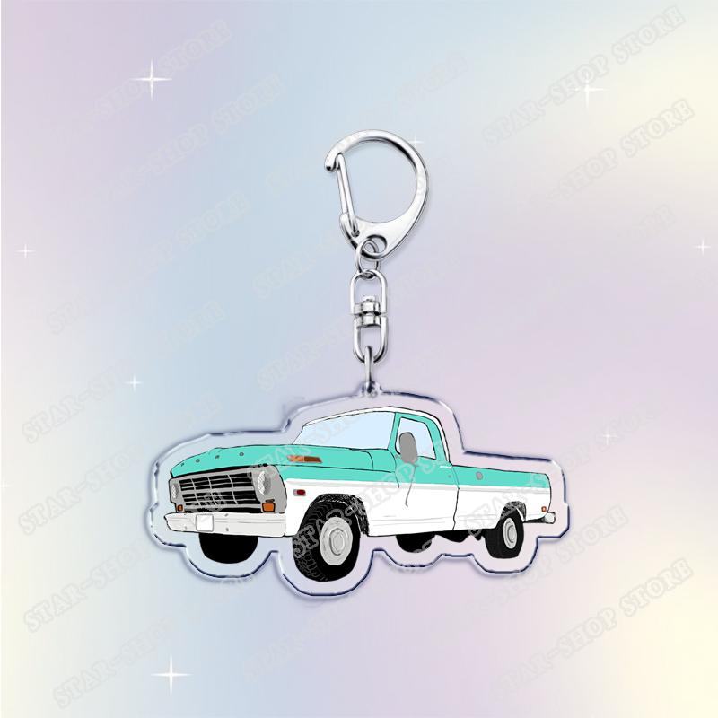 Vintage Classic Old Truck Keychains for Accessories Jewelry Retro Vector Car Keyrings Fans Friends Gifts