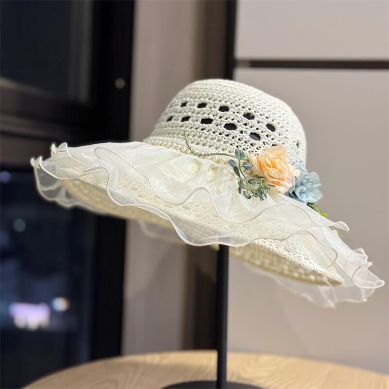 

2026Summer straw hat with mesh weave diy The flowers are stylish and three-dimensional, giving a sophisticated look and making the face appear Adult54-60Adjustable белый