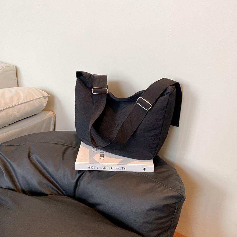 

Женская сумка-пельмень большой вместимости, мягкий дизайн, сумка для поездок на работу, модная сумка кроссбоди, для путешествий чёрный