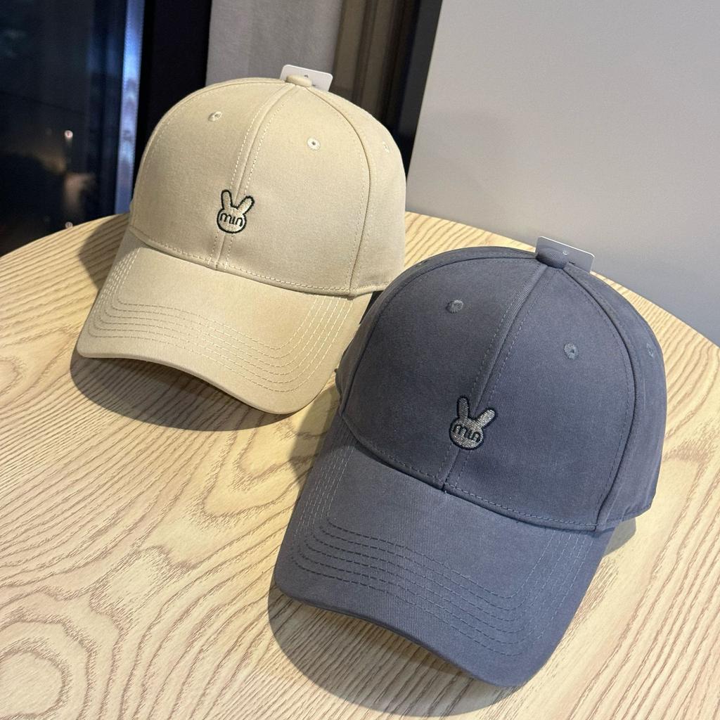 Spring and summer new cartoon embroidered baseball cap for women, versatile hard-brimmed cap, outdoor sun hat that makes the face look smaller and