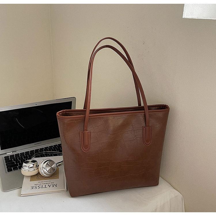Leisure student soft surface large-capacity bag women's summer new high-end work commuter bag fashionable shoulder tote bag