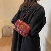 Rhombus chain bag women's new popular versatile shoulder messenger bag high-end commuter small square bag