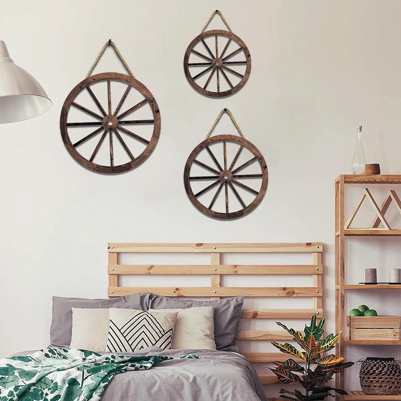 Retro Western Wooden Wagon Wheel Wall Decor