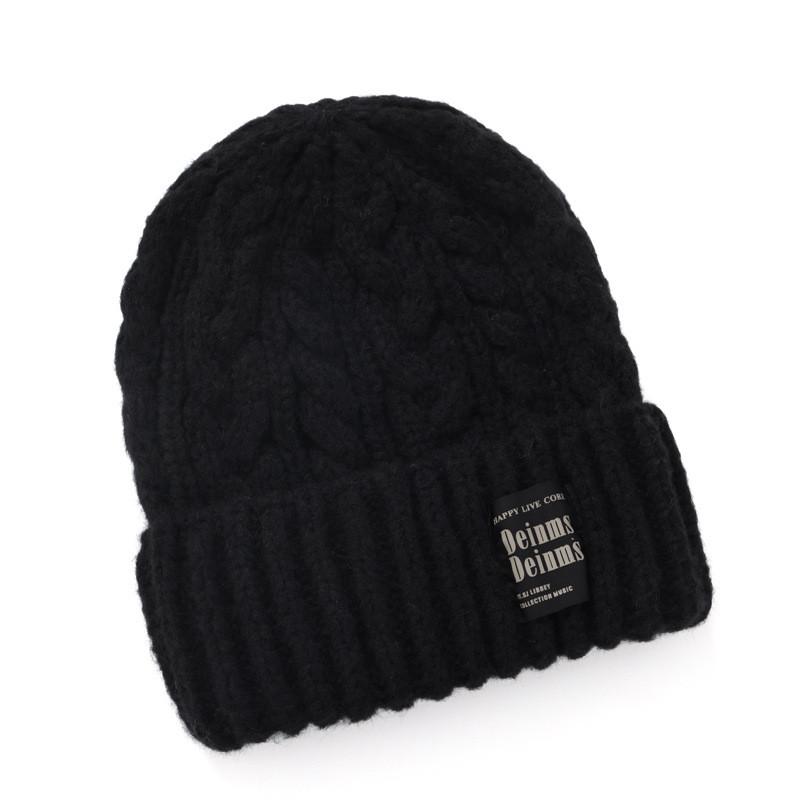 Knitted Hat Style With Letter Decor And Big Head Circumference For Casual Wear