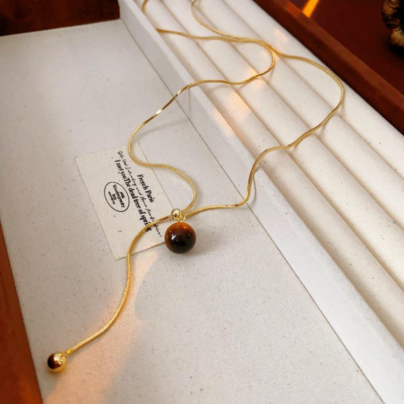 European and American retro coffee color tiger's eye stone beaded pearl necklace light luxury niche collarbone chain temperament advanced sense