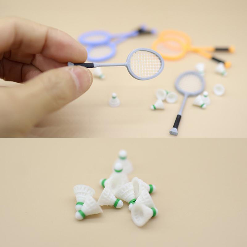 1/12 Scale Badminton Racket Mini Set for Dollhouse, Miniature Sports Scene Decorative Pretend Play Toys