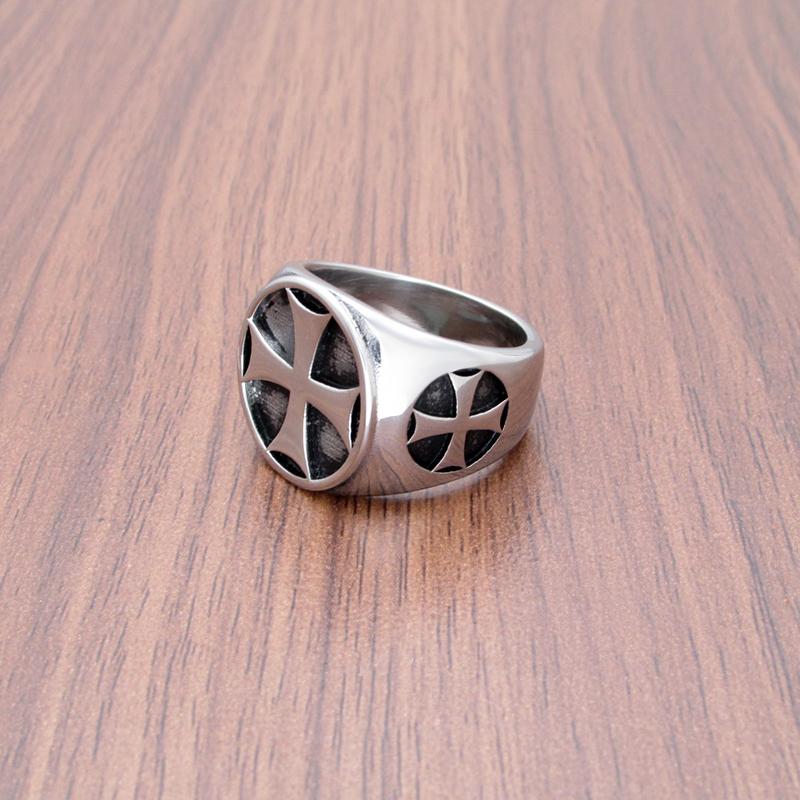 Anello da Uomo Vintage in Acciaio Inossidabile 316L con Croce Templare Cavaliere di Ferro Gioiello Argentato Regalo per Lui