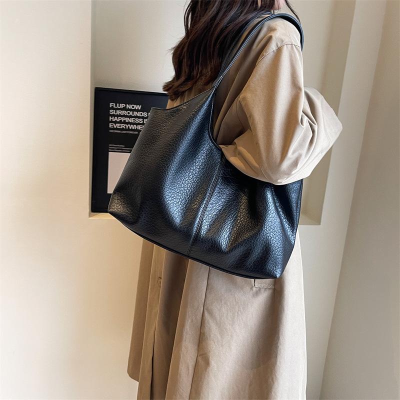 Wholesale Soft Leather Large Bag Women's Bag 2025 Autumn and Winter New Niche Fashion Tote Bag Casual Shoulder Bag Armpit Bag