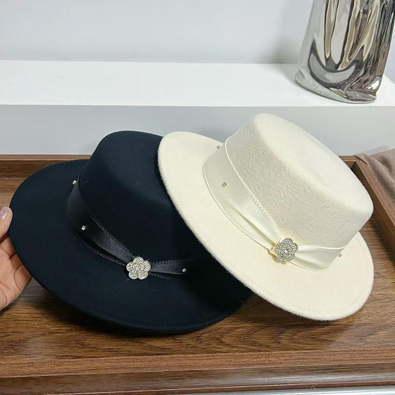 Autumn and Winter New Exquisite Rhinestone Flower Decoration Wool Top Hat Female Hepburn Style Black Flat Top Hat French Jazz Hat