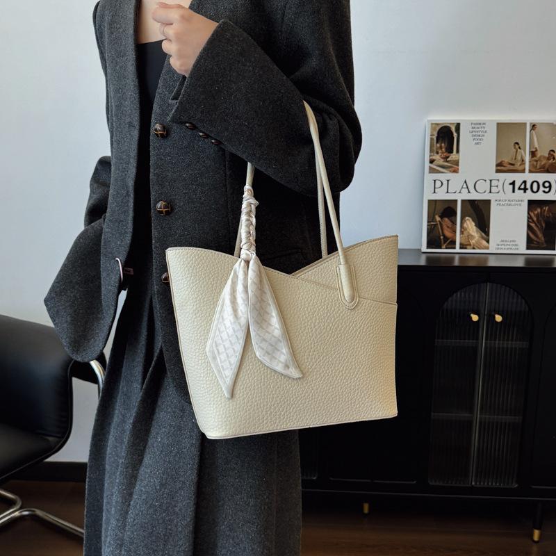 New large-capacity practical mother and child bag, new trendy tote bag, high-end shopping bag, class commuter shoulder bag