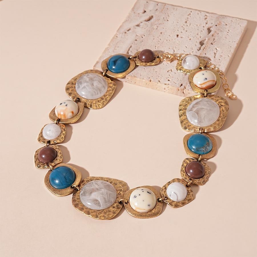 Vintage Gold Plated Resin Stones Necklace for Women Exaggerated Boho Ethnic Irregular Geometric Metal Choker Collar Jewelry Gift