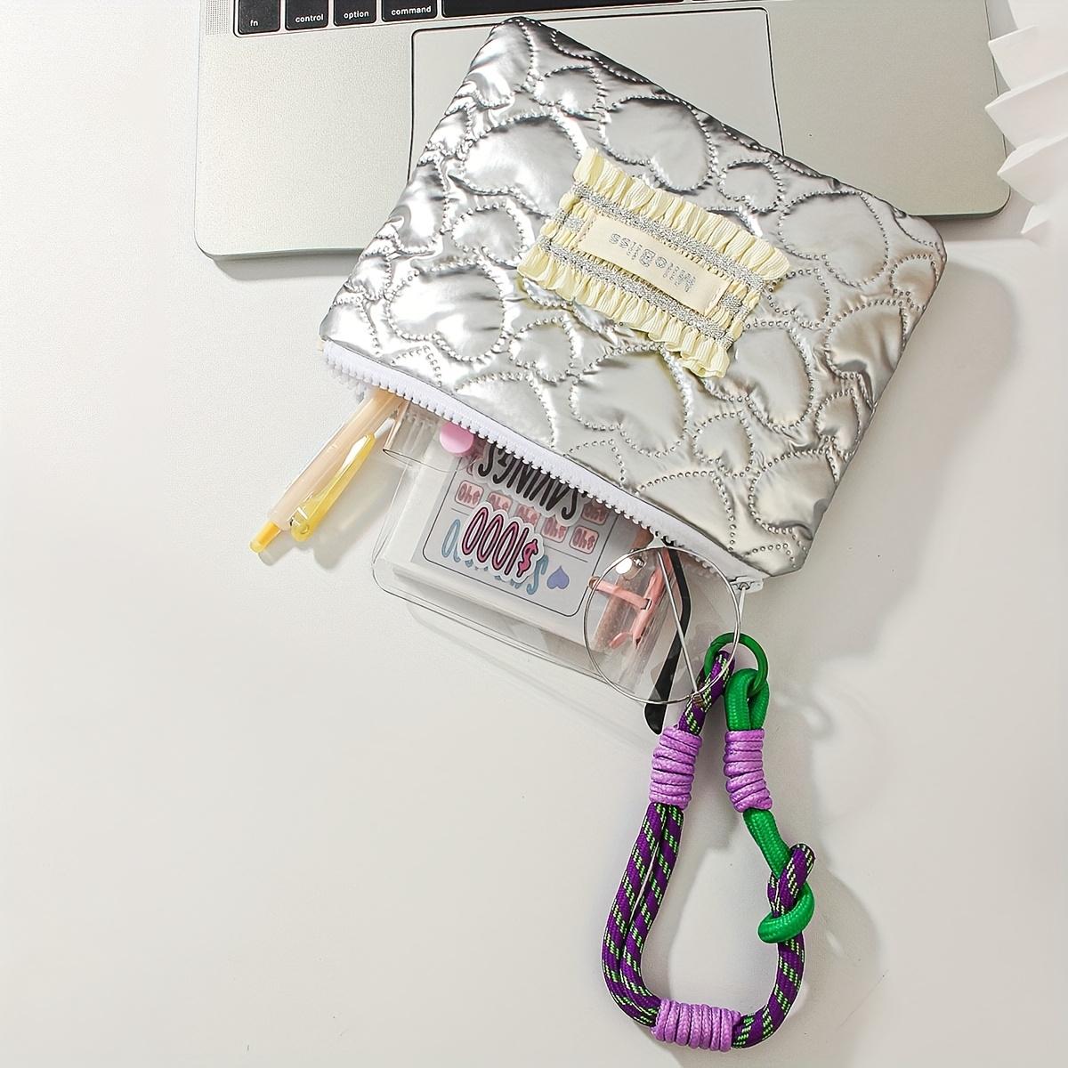 

1 шт. Милый ПУ Высококачественный Кошелек для Монет, Косметичка для Путешествий, Кошелек для Монет в Форме Наклонного Сердца, Портативный Короткий Кошелек, Сумка для Хранения с Рисунком Наклонного Бантика Medium белый