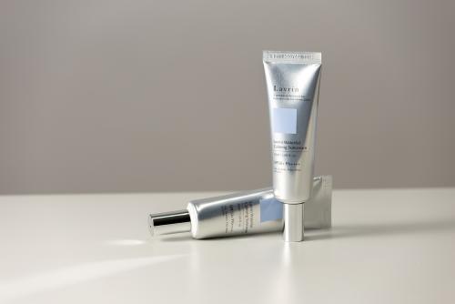 Успокаивающий солнцезащитный крем Lavrin Waterful 50ml