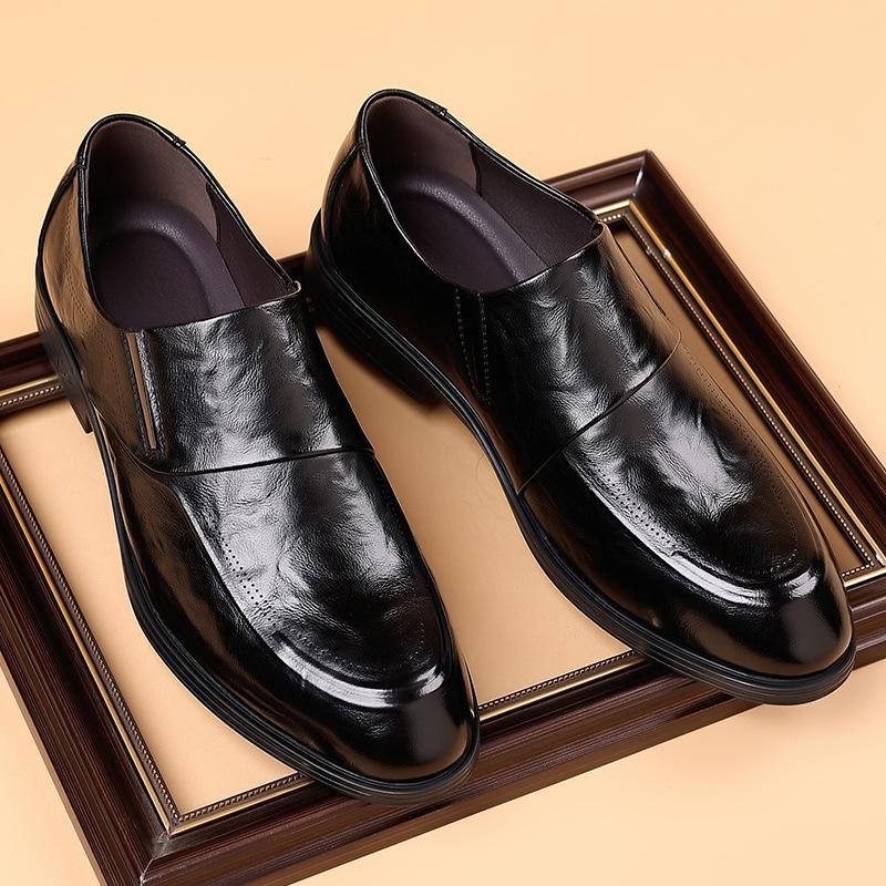 Spring new men's business leather shoes formal soft leather men's gentleman's men's shoes live broadcast popular pointed inner height-increasing shoes
