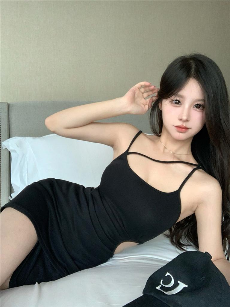 Summer New Little Black Skirt, Spaghetti Strap Hollow Dress, Spicy Girl Slimming Design Hip-hugging Short Skirt for Women