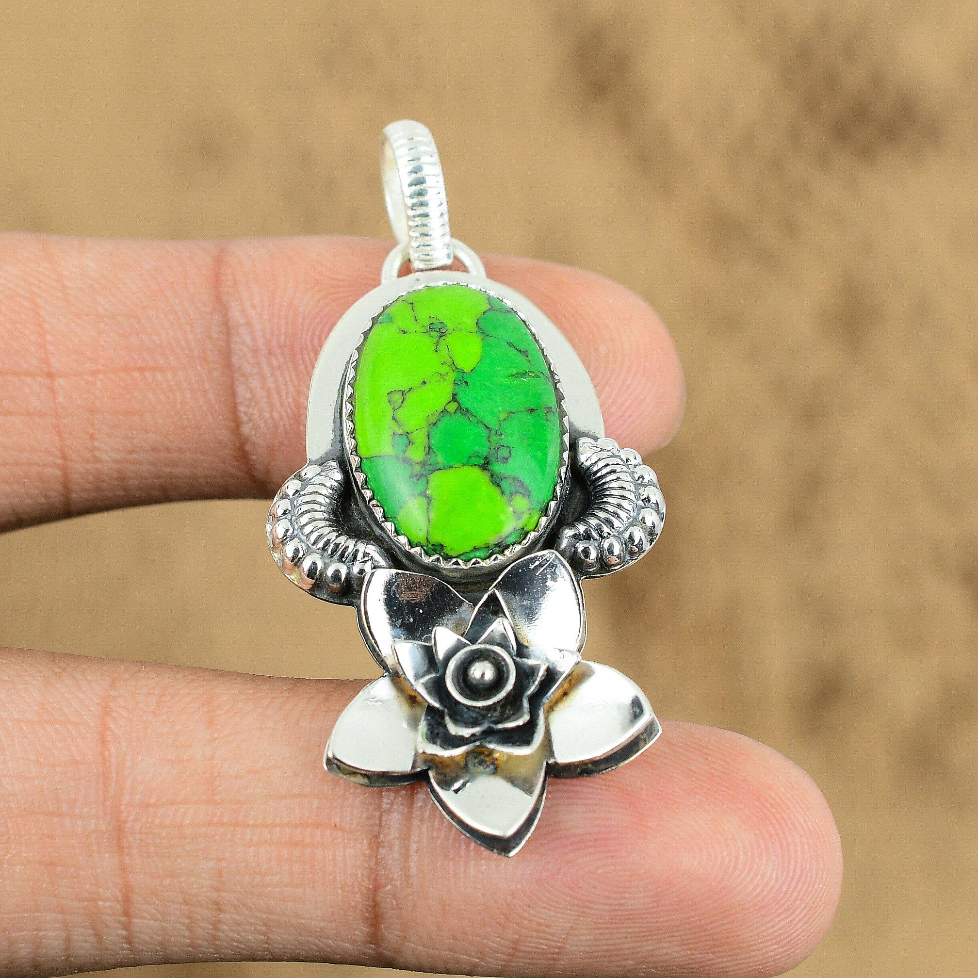 

925 Sterling Silver Oval Green Turquoise Stone Ethnic Flower Mother Boho Pendant