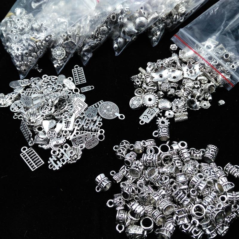 Tibetanisches Silber Schmuck-Set: 50g Gemischte Anhänger, Vintage Armband, Blumenbecher-Abstandshalterperlen für DIY Handgemachte Kreationen