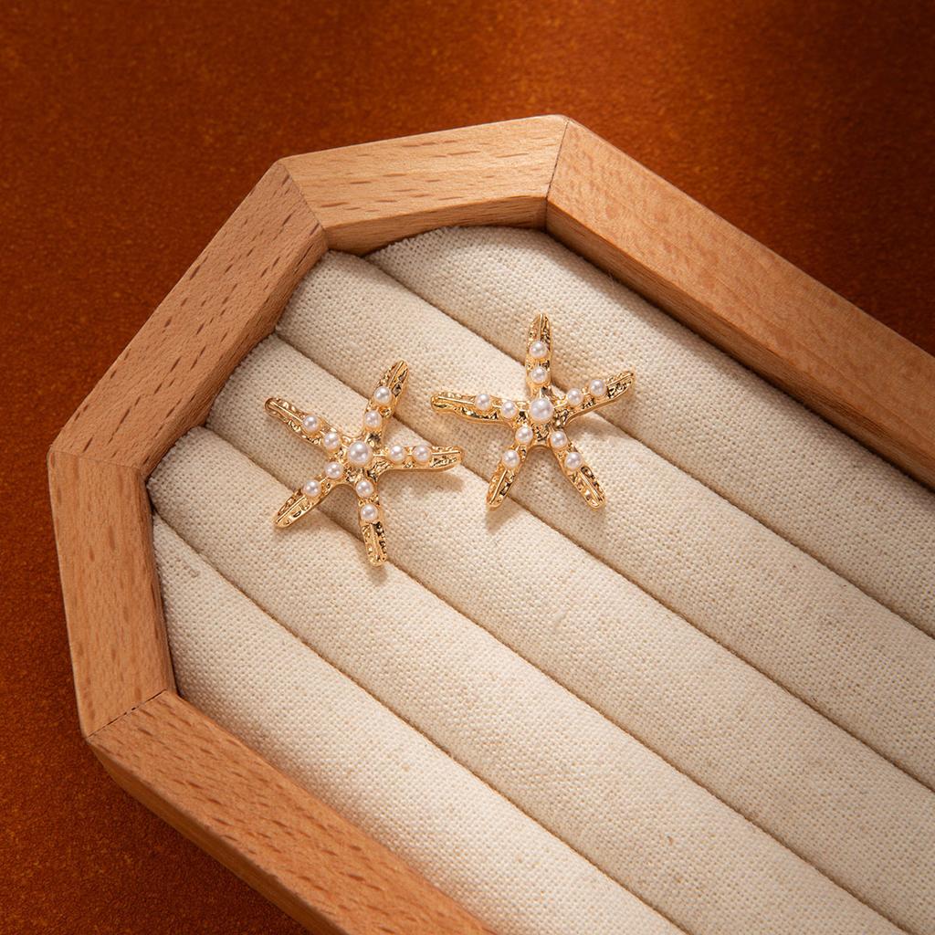 Kleine und exquisite Ohrringe, Nischen-Design-Gefühl, Sternenbesetzte Perlenstecker, Leichter Luxusschmuck für Damen