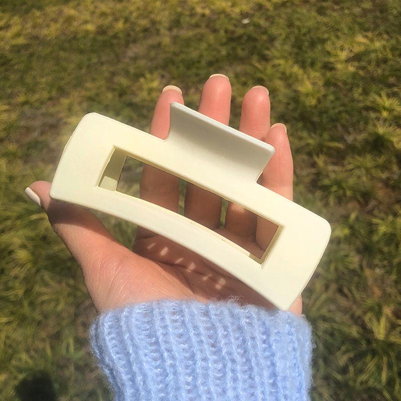 

Большая матовая прямоугольная заколка для волос в виде акулы 10,5 см - Аксессуар для волос для взрослых кремовый