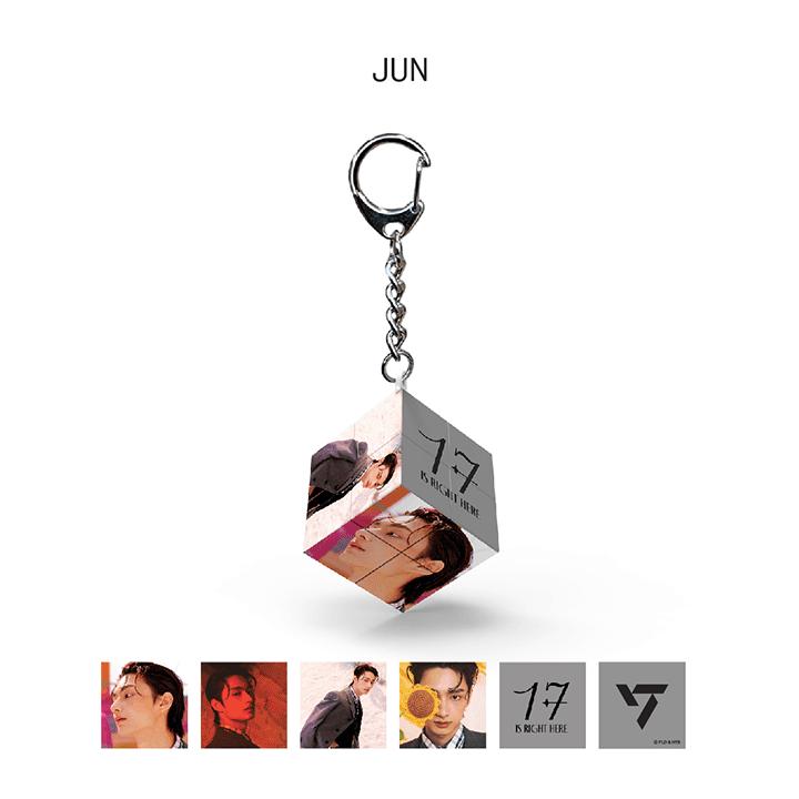 SEVENTEEN Mini Cube Keyring (17 RIGHT HERE)