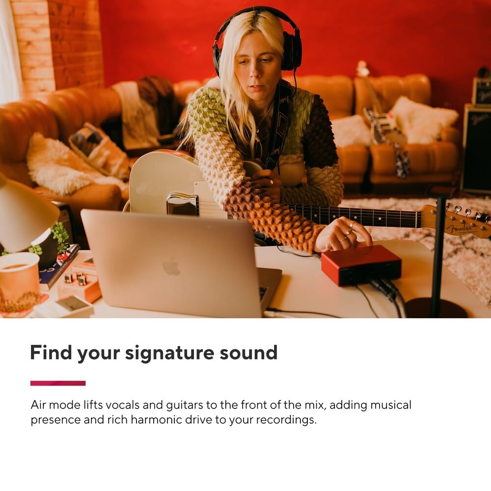 [Focusrite] Scarlett Solo Studio 4th Generation USB Audio Interface Bundle for Guitarists and Vocalists with Condenser Microphone and Headphones